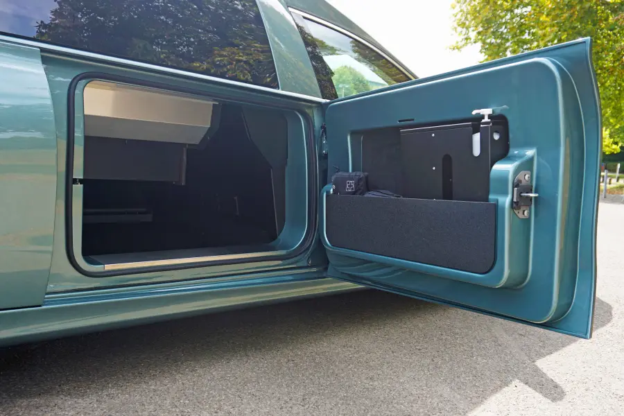 Alles ist sicher verstaut und dennoch jederzeit griffbereit – für einen routinierten Arbeitsablauf, bei dem jede Bewegung sitzt.