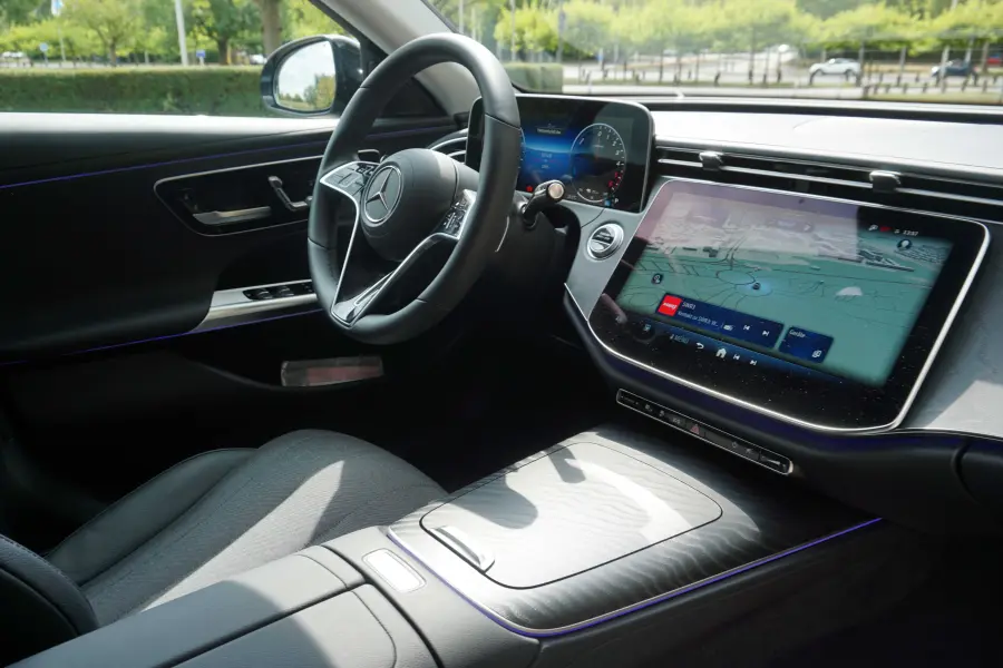 Cockpit mit neuester Infotainment-Generation