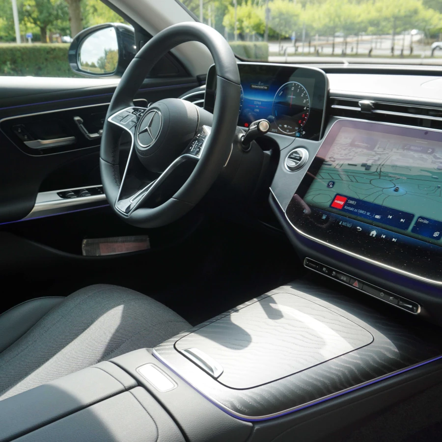 Cockpit mit neuester Infotainment-Generation